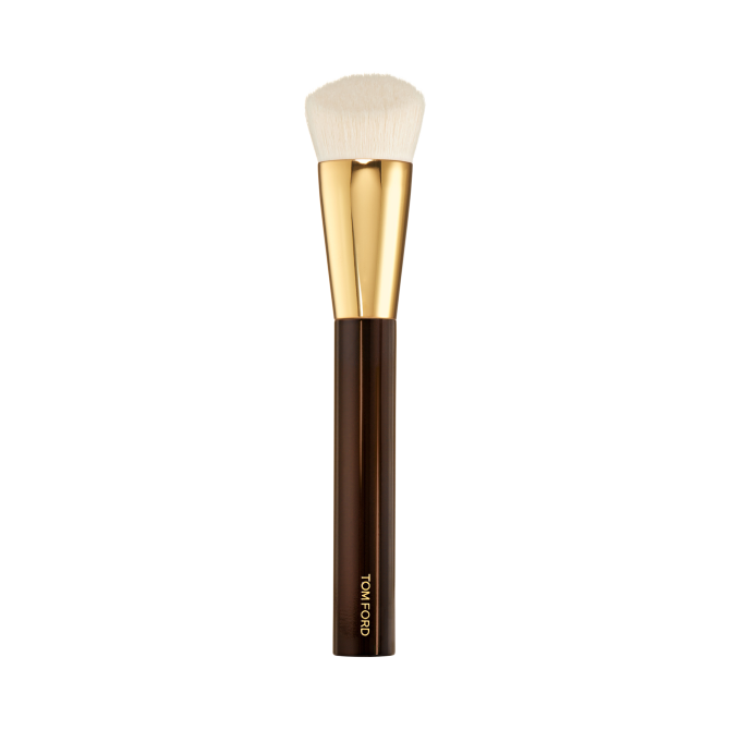 Shade and Illuminate Foundation Brush 2.5